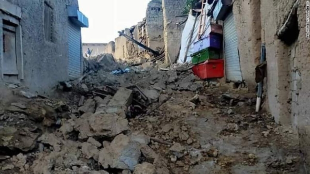 Terremoto de 5.9 deja 920 muertos y más de 600 heridos en Afganistán
