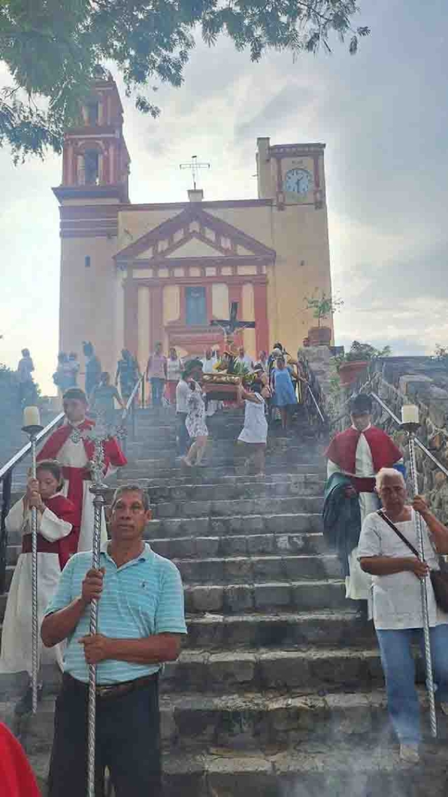 Este jueves iniciaron los recorridos de la imagen del Señor del Calvario.