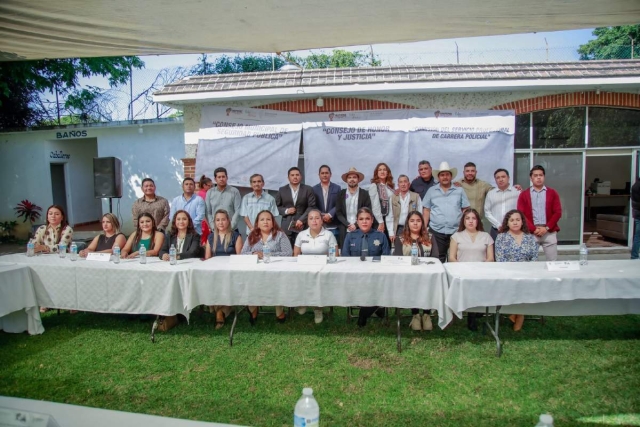 Los integrantes del Consejo de Seguridad Pública tomaron protesta.