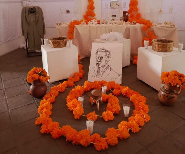 Instalan ofrendas en la Casona Spencer, en Cuernavaca