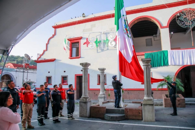 Además del simulacro, hubo Izamiento de Bandera en Yautepec.