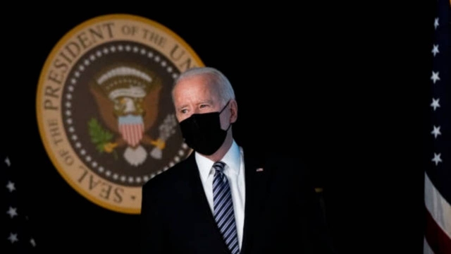 Joe Biden firma orden ejecutiva para fortalecer ciberseguridad.