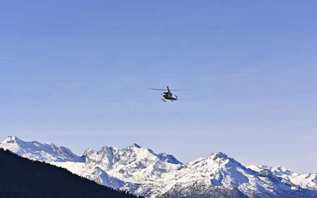 Mueren cinco mexicanos al estrellarse su helicóptero cerca del Everest