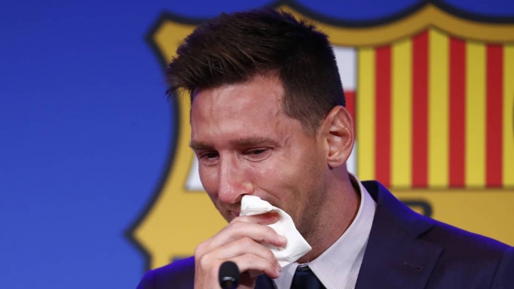 Venden pañuelo que utilizó Messi en su despedida de Barcelona.