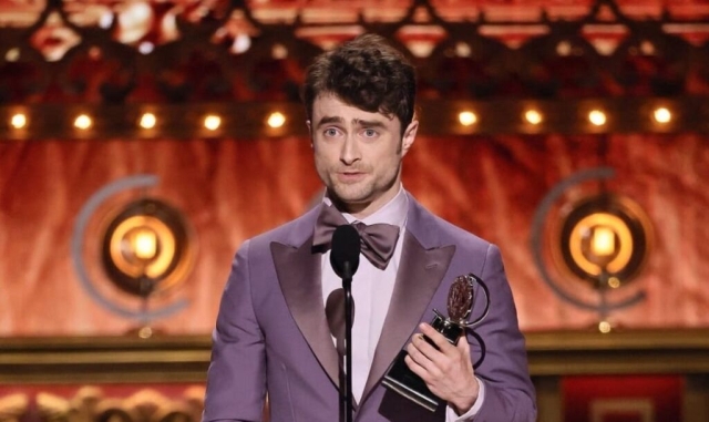 Daniel Radcliffe gana su primer premio Tony como actor de reparto