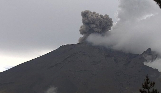 Detectan formación de un “domo bebé” en el volcán Popocatépetl tras ligera explosión