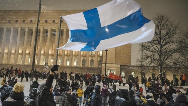 Finlandia inicia proceso nacional para adherirse a la OTAN