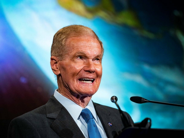 Bill Nelson, administrador de la NASA, no cree que estemos solos en el universo