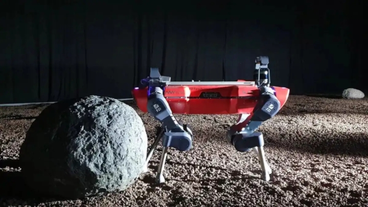 La NASA y la ESA se preparan para explorar la Luna con perros robots