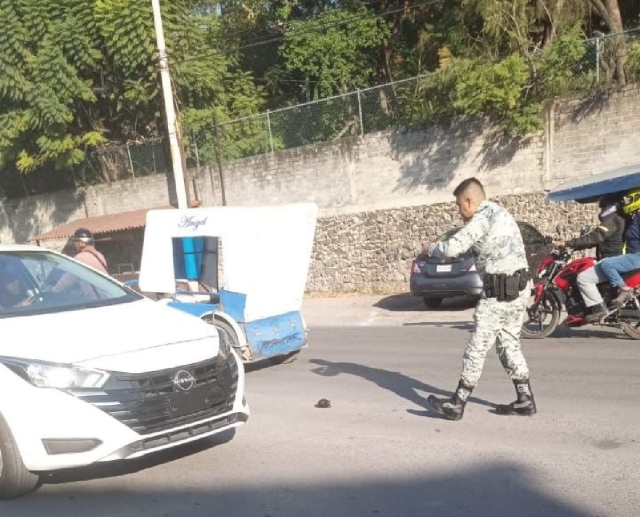 El hombre fue entregado a la Policía.