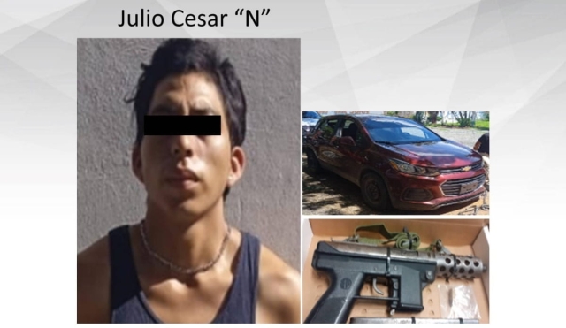 Transportaba un arma y droga en un auto robado