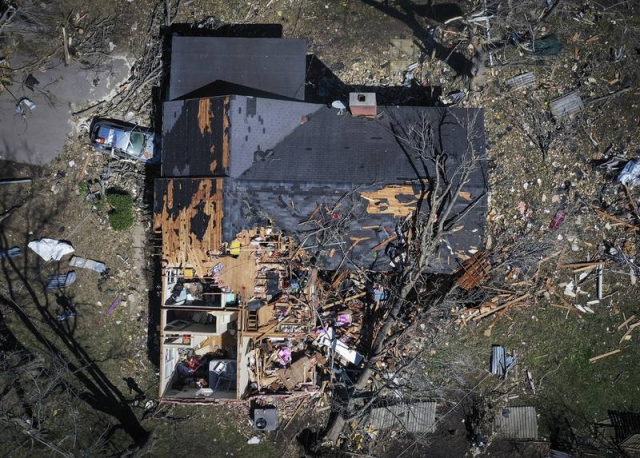 Tormenta con tornados deja varios muertos en Misuri, EU