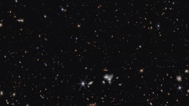 Telescopio James Webb localiza el agujero negro supermasivo activo más distante