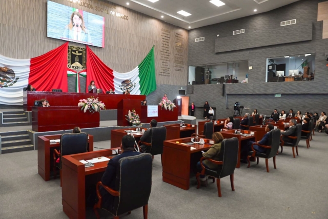 Asiste gobernadora a sesión solemne del Congreso para conmemorar 71 años del sufragio femenino en México