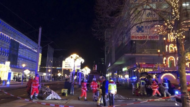 Atropellamiento en mercado navideño de Alemania deja al menos dos muertos