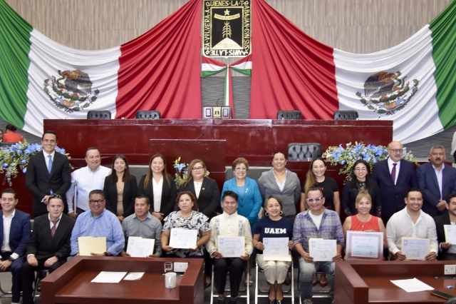 Reconoce Congreso del estado a trabajadores de medios de comunicación