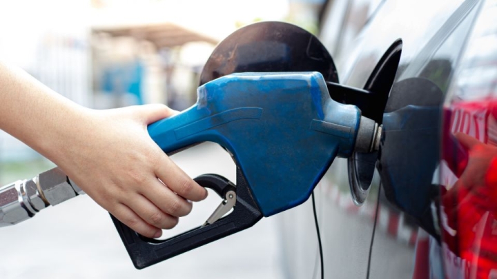 Onda de calor se ‘acaba’ tu gasolina: Así es como las altas temperaturas afectan a tu coche