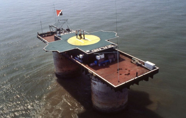 Esta plataforma de 500 m2 en mitad del mar se convirtió en el país más pequeño del mundo