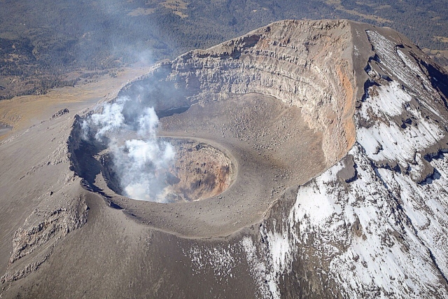 Terror en el Popocatépetl: alpinistas heridos por explosión, muere una mujer