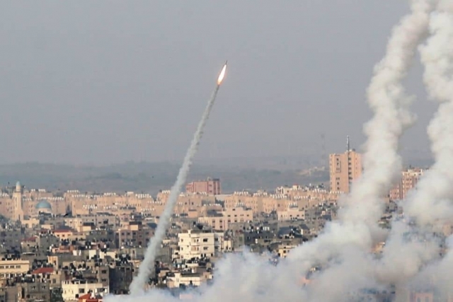  Lanzan 6 misiles contra Jerusalén, activan alertas en Israel