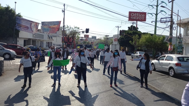 Protestan maestros en Cuernavaca