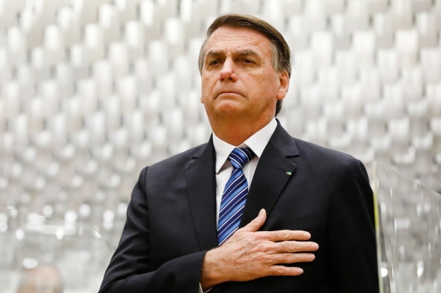 Bolsonaro se despide entre lágrimas ante asunción de Lula este domingo