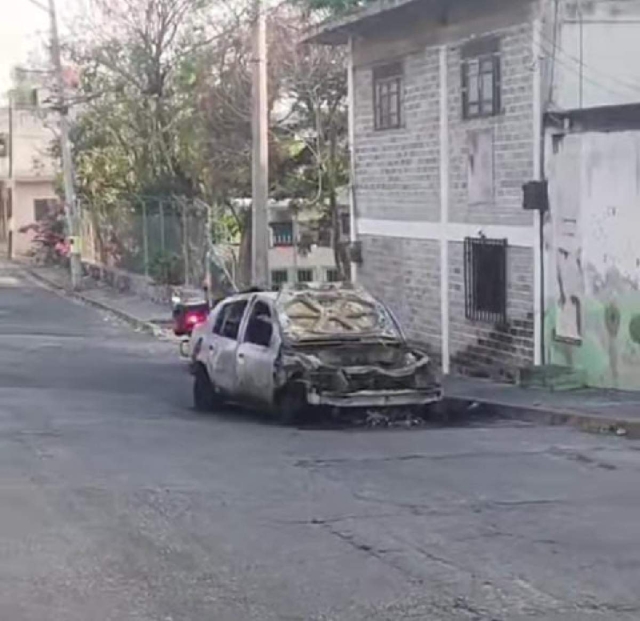 Se incendió un auto en Temixco