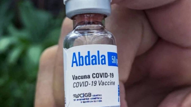 Cuba autoriza uso de emergencia de vacuna COVID &quot;Abdala&quot;.