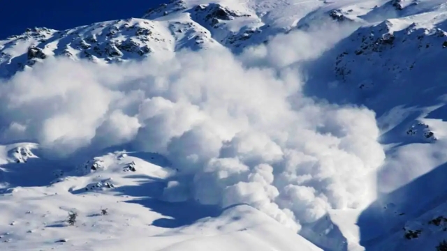 Avalancha en el Himalaya suma 19 muertos; 10 alpinistas siguen desaparecidos