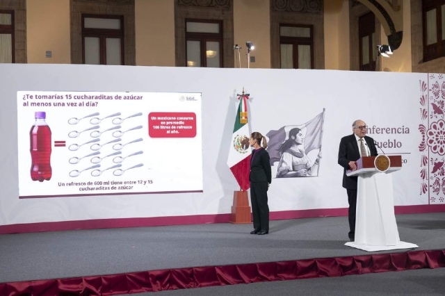 Persiste alto consumo de refrescos en México: Salud