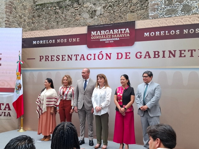 Da a conocer Margarita González Saravia a integrantes de su gabinete administrativo