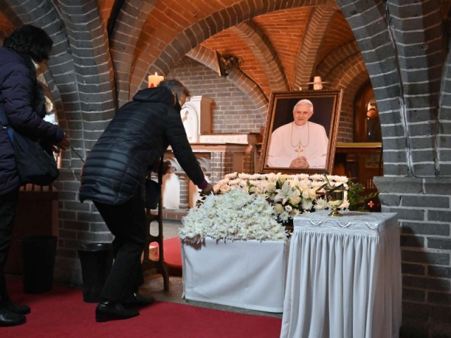 Portugal decreta duelo nacional para este jueves por funeral de Benedicto XVI