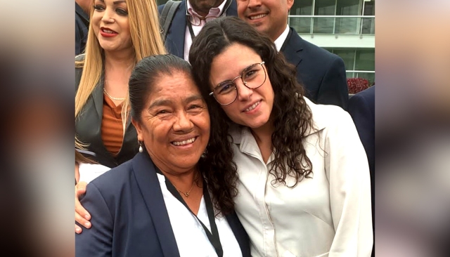 Juanita Ocampo y Luisa Alcalde