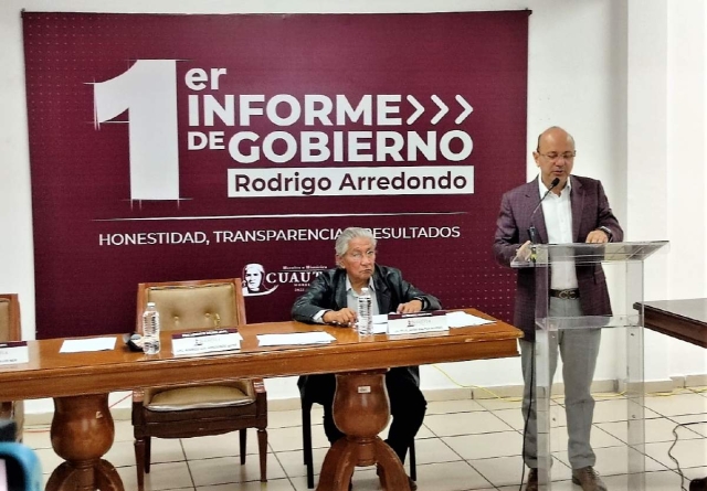 Rodrigo Arredondo dio su informe únicamente ante integrantes del Cabildo.