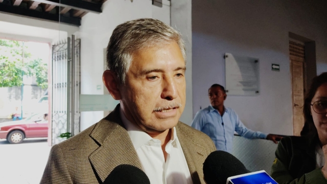 Continuarán operativos de reordenamiento del comercio informal en el centro de Cuernavaca: Urióstegui