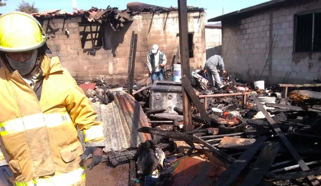 Fallecen dos mujeres al incendiarse su casa