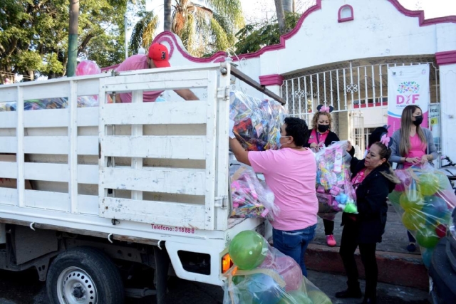 DIF Cuernavaca entrega más de cuatro mil juguetes a niñas y niños de la ciudad  