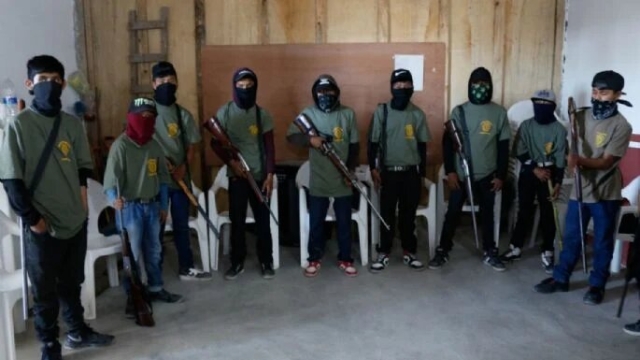 Arman a niños como policías comunitarios en Guerrero