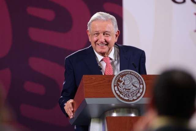 López Obrador felicita a Abinader por reelección en República Dominicana