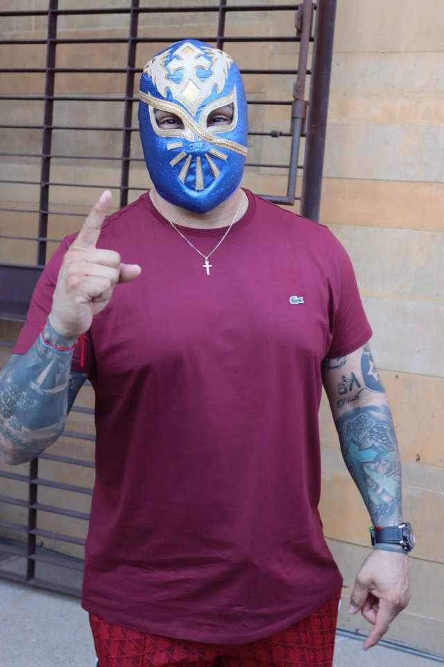 Cinta de Oro trabajó por 10 años en la WWE y ha llevado los nombres de Místico y Sin Cara.