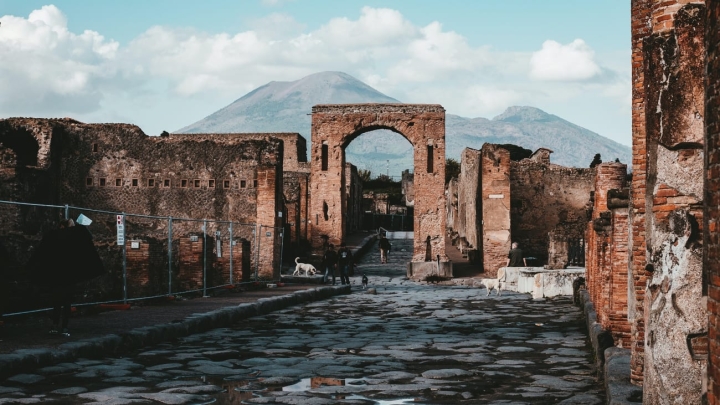 Estudio revela impacto de terremotos en la destrucción de Pompeya