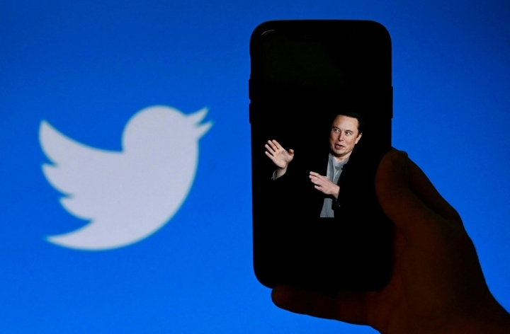 Musk dice comprar Twitter para permitir debates ‘saludables’ en internet