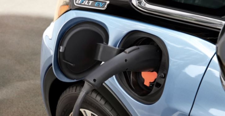 General Motors venderá componentes para convertir vehículos de combustión a eléctricos