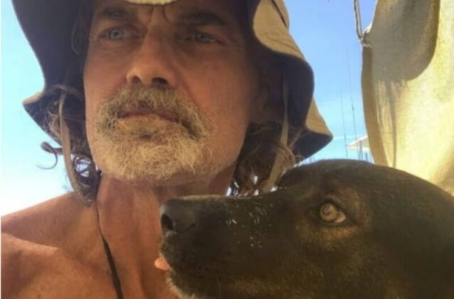 Mexicanos rescatan a náufrago y su perrita tras meses a la deriva en el Pacífico
