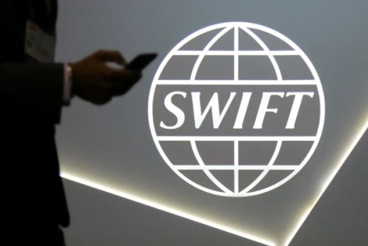 Qué es y cómo funciona SWIFT, el sistema tecnológico que dejaría aislado económicamente a Rusia