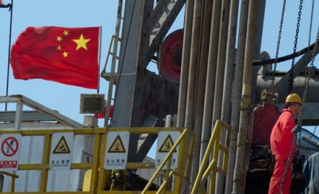 Importaciones petroleras de China bajan 15% anual.