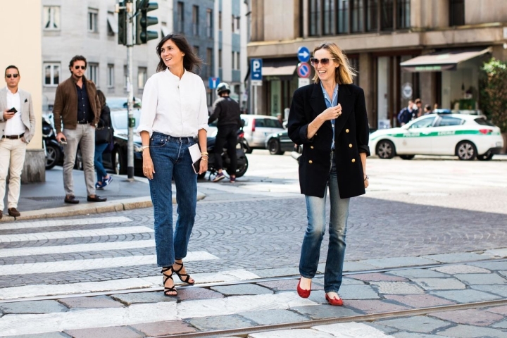 Cómo llevar jeans a la oficina y lograr un look elegante pero cómodo