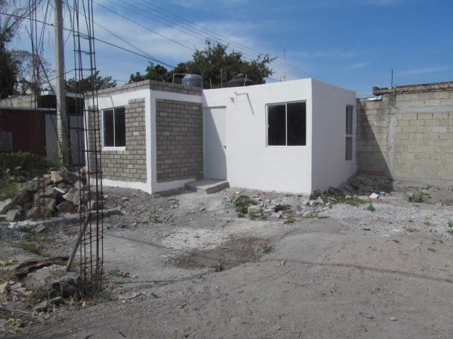 Una Fundación financiará más de las dos terceras partes de un conjunto de viviendas que se construirán en diferentes colonias de Tlaquiltenango. Dos de ellas ya están listas.