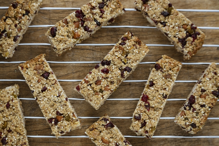 Receta fácil de barritas de avena y frutos secos para un snack perfecto