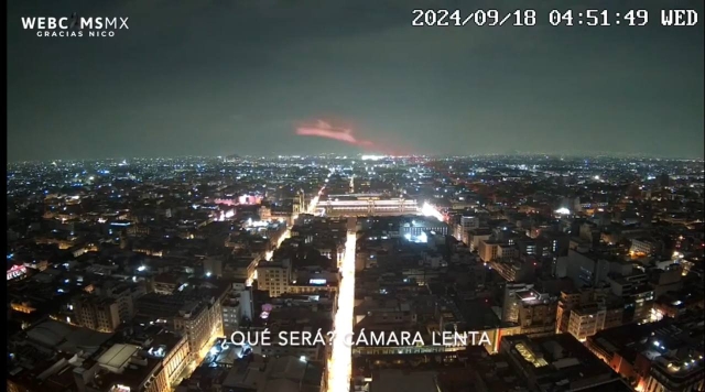 Avistan objeto luminoso cerca de la Torre Latinoamericana en CDMX